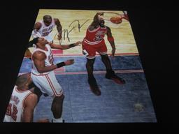 MICHAEL JORDAN SIGNED 11X14 PHOTO COA