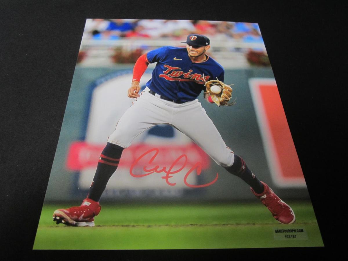 CARLOS CORREA SIGNED 8X10 PHOTO GAA COA