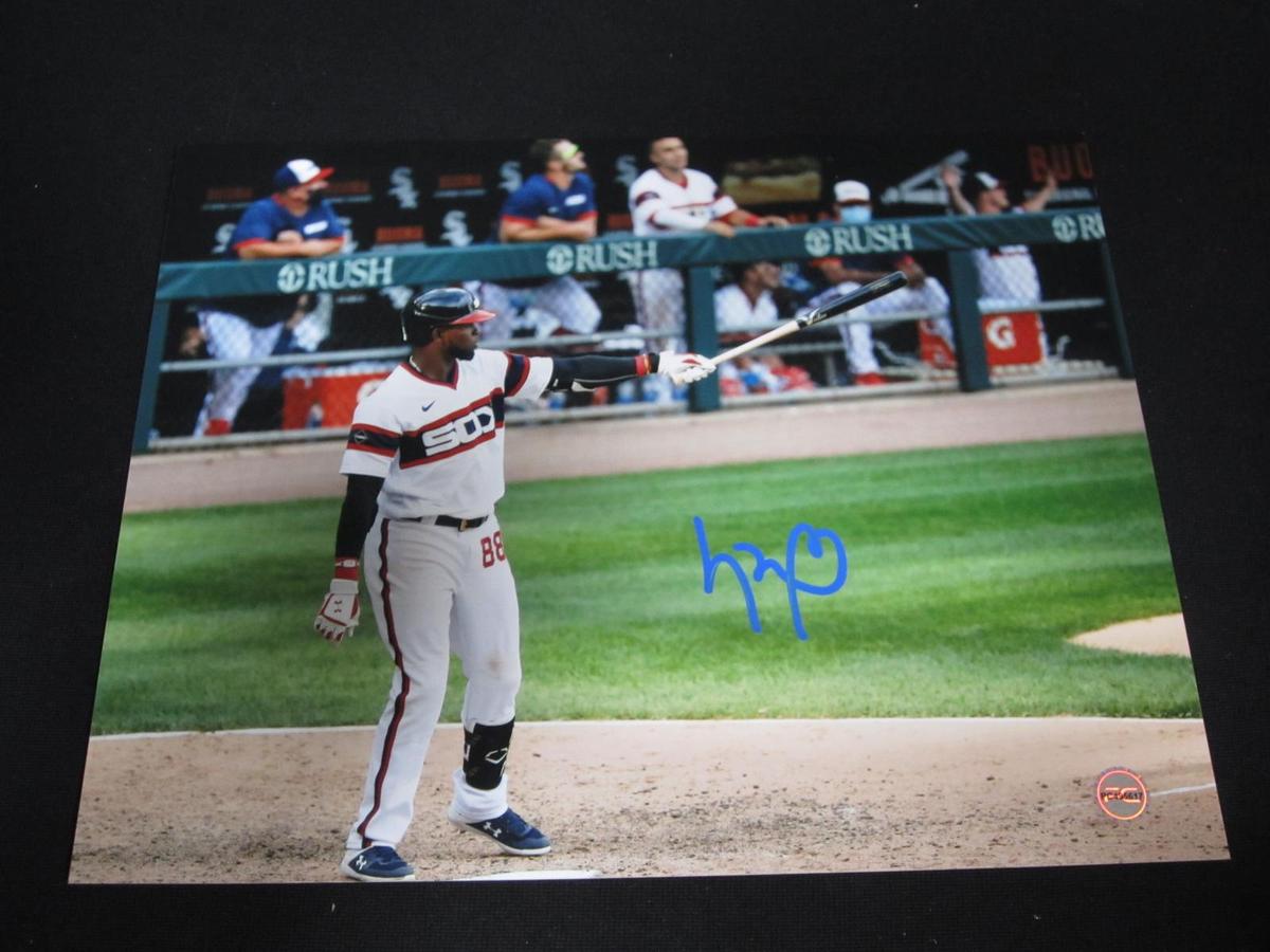 LUIS ROBERT SIGNED 8X10 PHOTO WHITE SOX COA