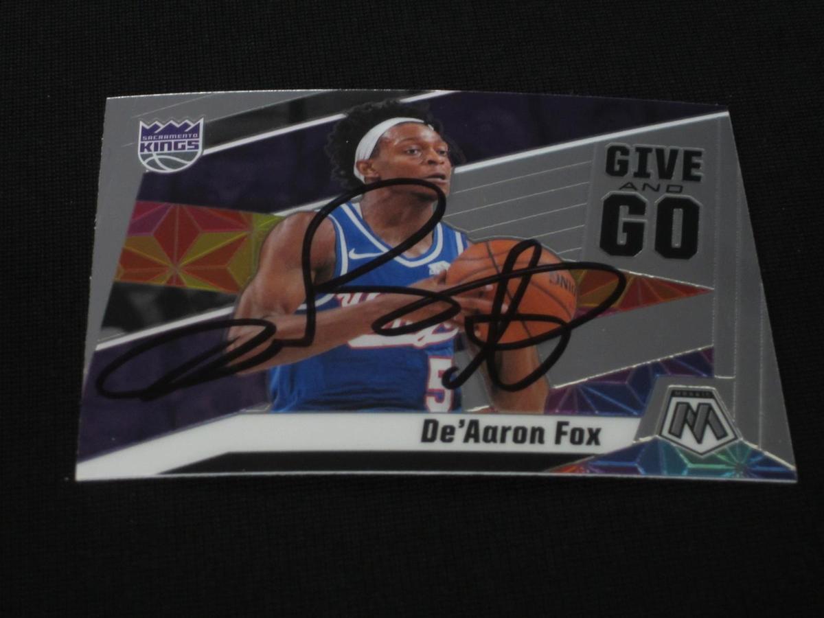 De'Aaron Fox Signed Trading Card RCA COA