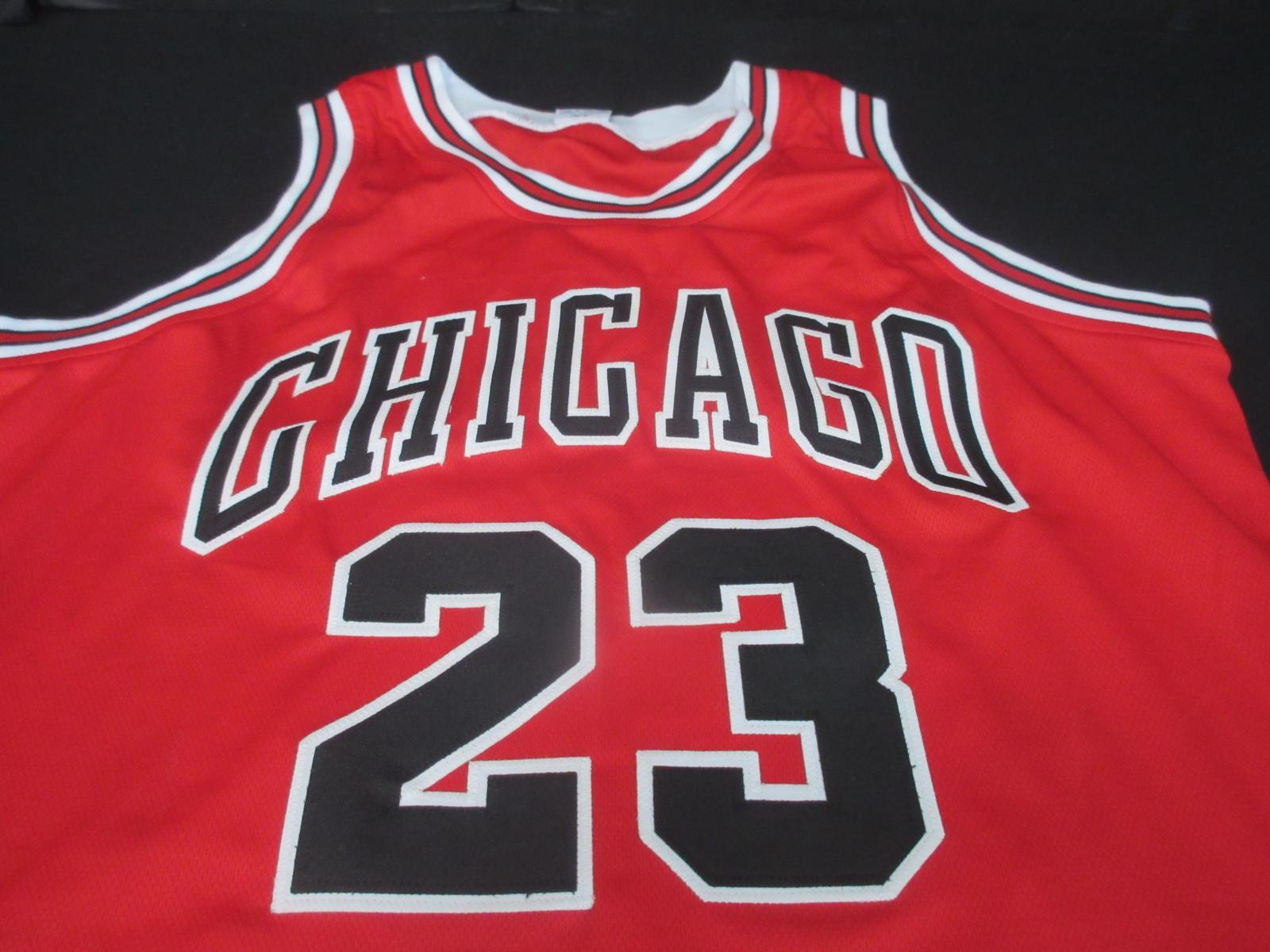 MICHAEL JORDAN SIGNED BULLS JERSEY WITH COA