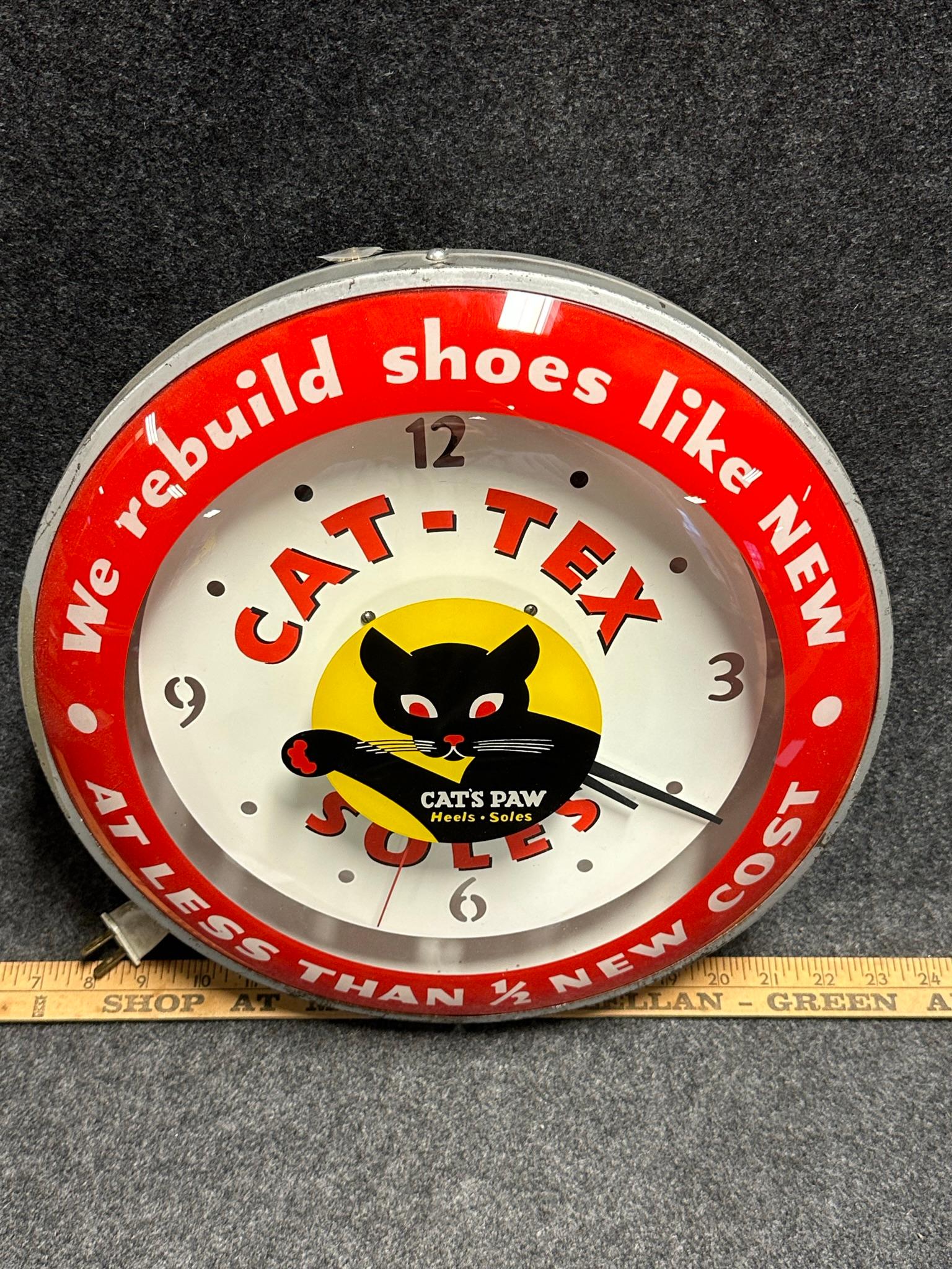 Cats Paw Cat Tex Soles 14" Advertising Clock