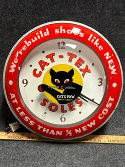 Cats Paw Cat Tex Soles 14" Advertising Clock