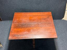 Sheraton Drop Leaf Cherry Dining Room Table w Wonderful Legs