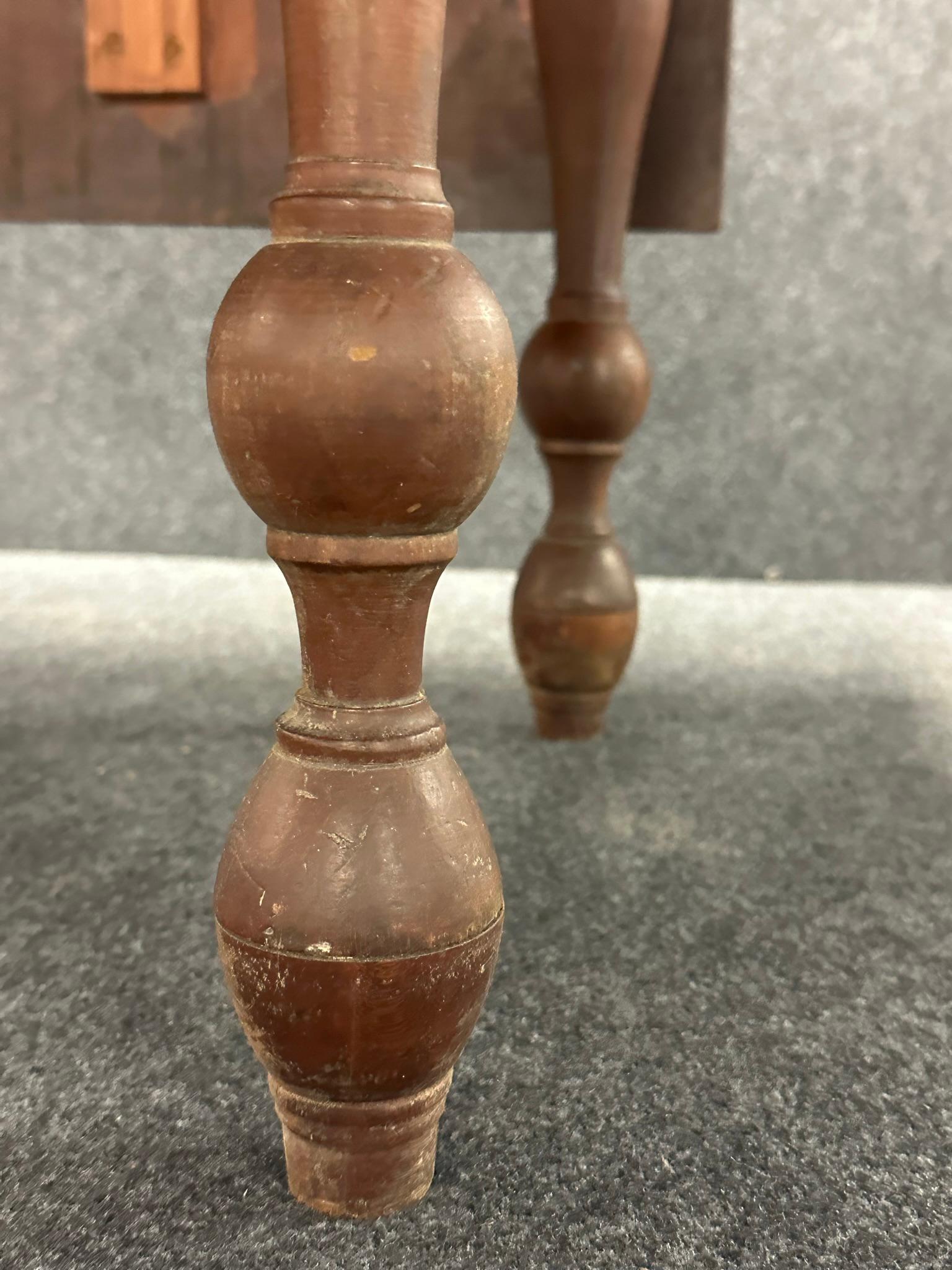 Sheraton Drop Leaf Cherry Dining Room Table w Wonderful Legs