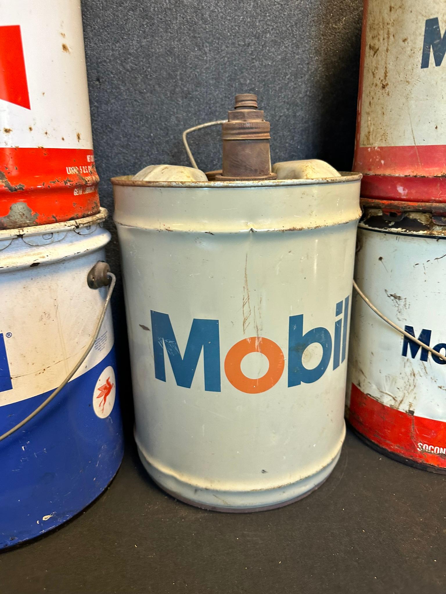 Lot 5 Vintage 50s-70s Mobil Gas Station 5 Gallon Motor Oil Can Lot