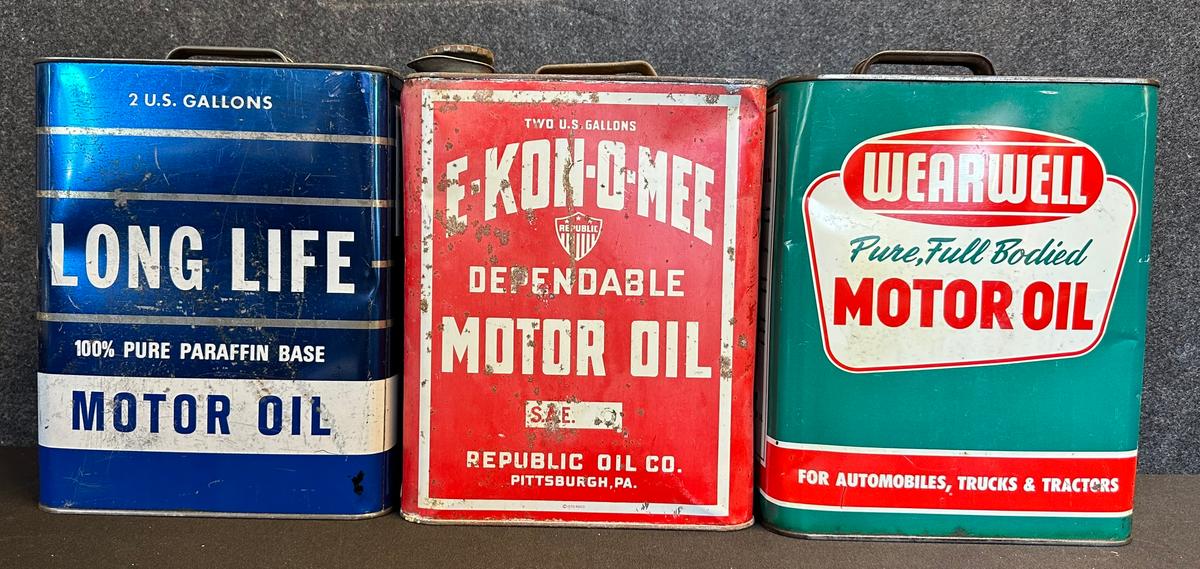 Lot 3 2 Gallon Motor Oil Cans: Long Life, E-Kon-O-Mee, Wearwell