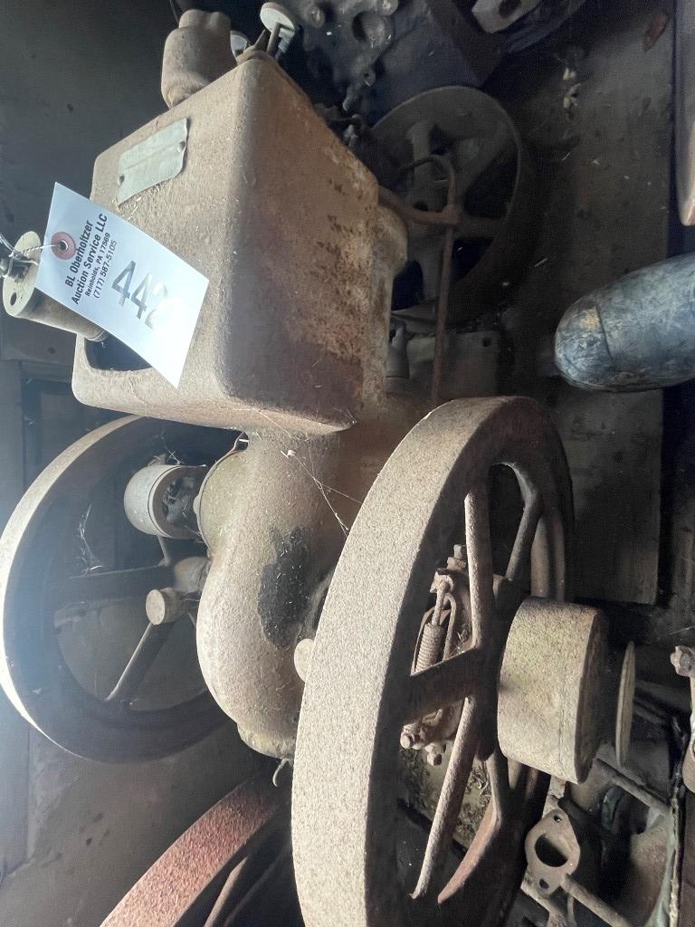 EARLY MCCORMICK DEERING M 1 1/2 HP SN A86896M
