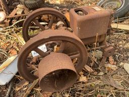 MCCORMICK DEERING M 3 HP BROKEN HOPPER