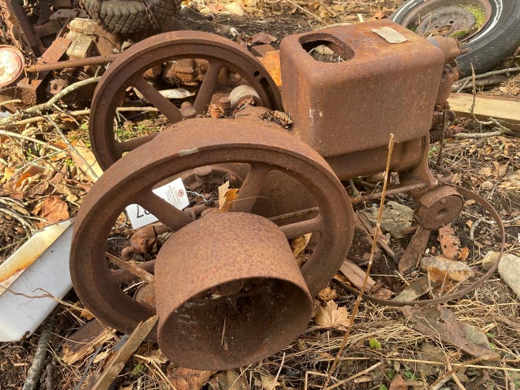 MCCORMICK DEERING M 3 HP BROKEN HOPPER