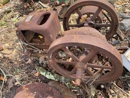 MCCORMICK DEERING M 3 HP BROKEN HOPPER