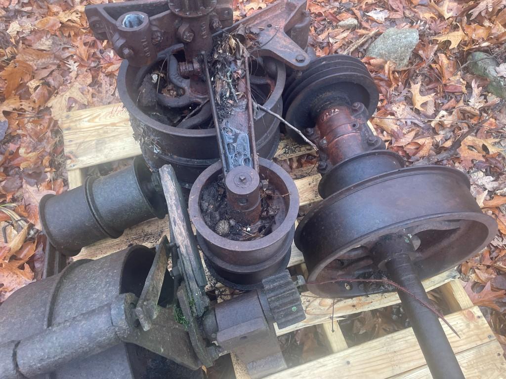 SAW MILL PARTS AND PULLEYS (2 SKIDS)
