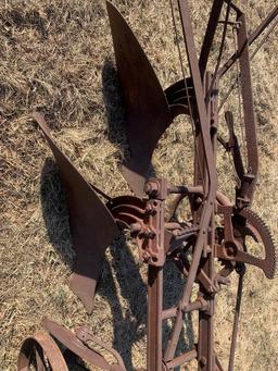 IH 2 Bottom Horse Drawn Walking plow, very nice old plow