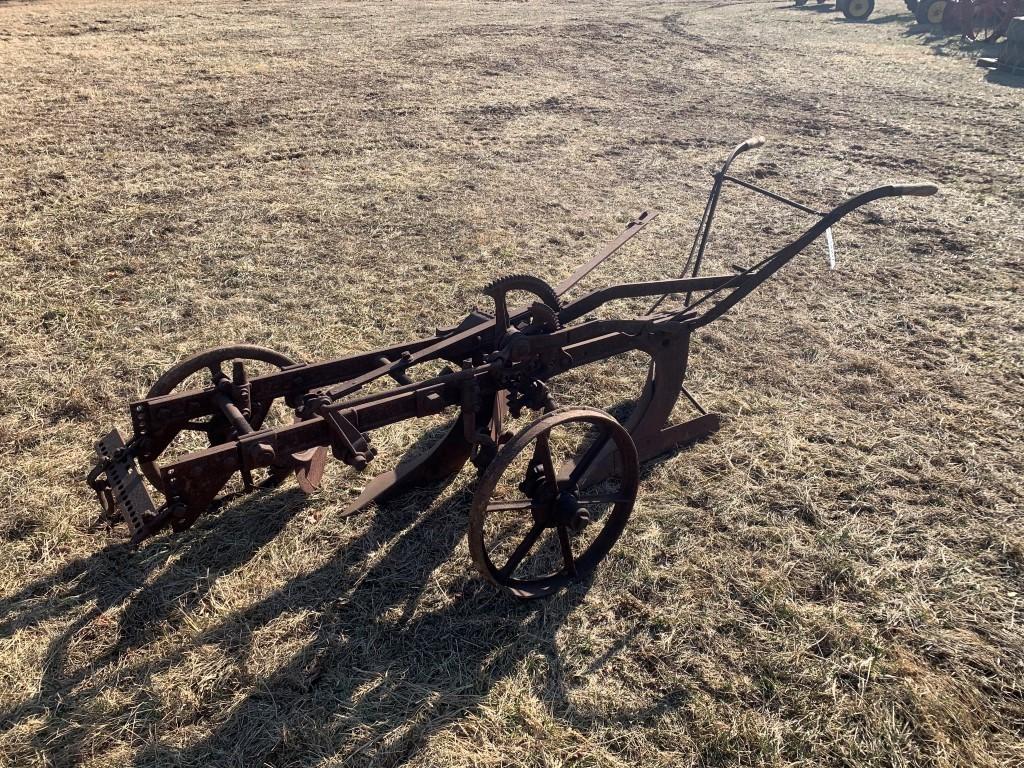 IH 2 Bottom Horse Drawn Walking plow, very nice old plow