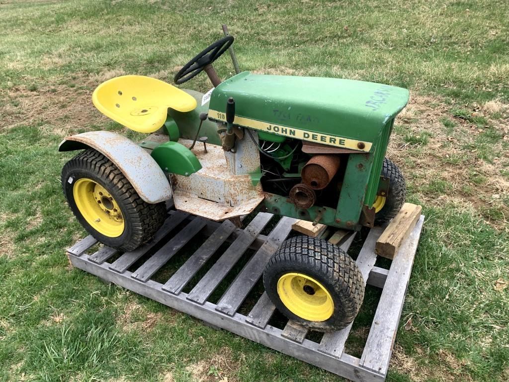 John Deere 110