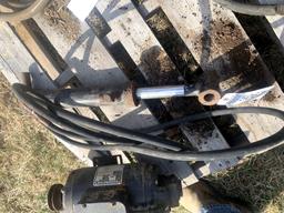 John Deere Cylinder