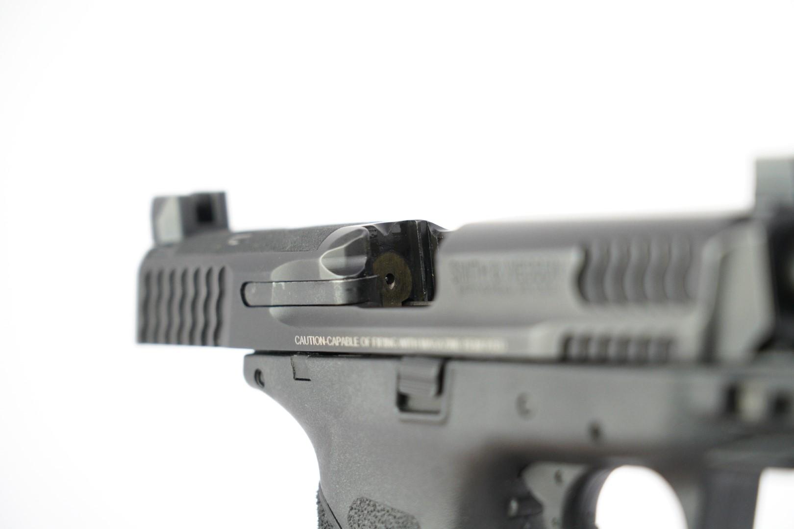 Smith & Wesson M&P40 2.0 .40 S&W Semi Automatic Pistol & Box
