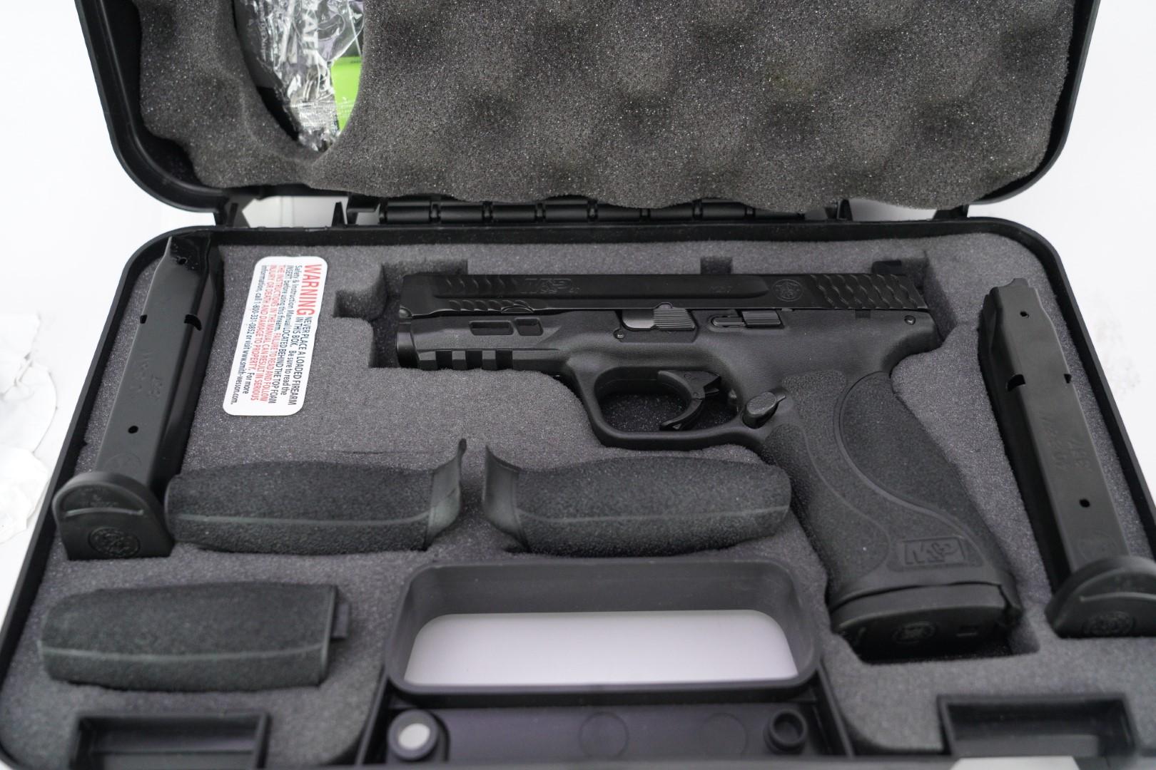 Smith & Wesson M&P40 2.0 .40 S&W Semi Automatic Pistol & Box