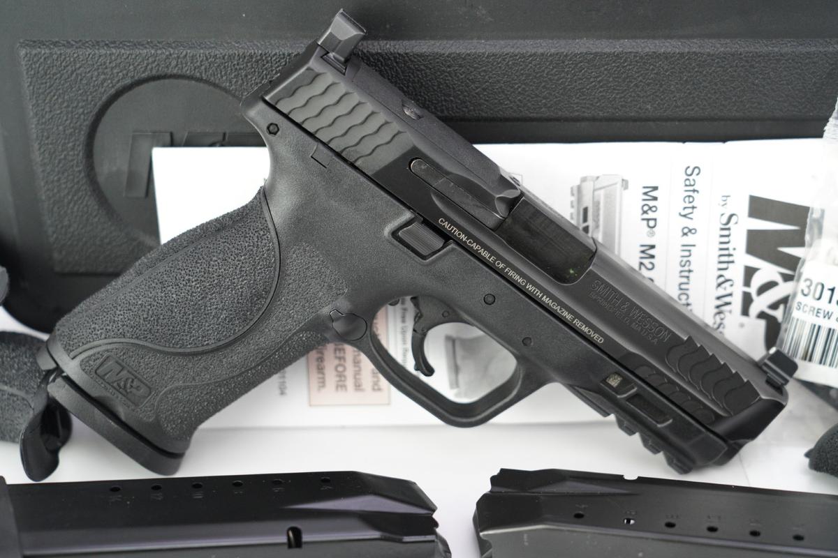 Smith & Wesson M&P40 2.0 .40 S&W Semi Automatic Pistol & Box