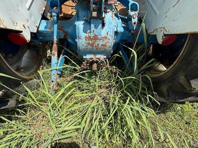 Ford 2000 Tractor