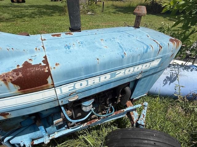 Ford 2000 Tractor