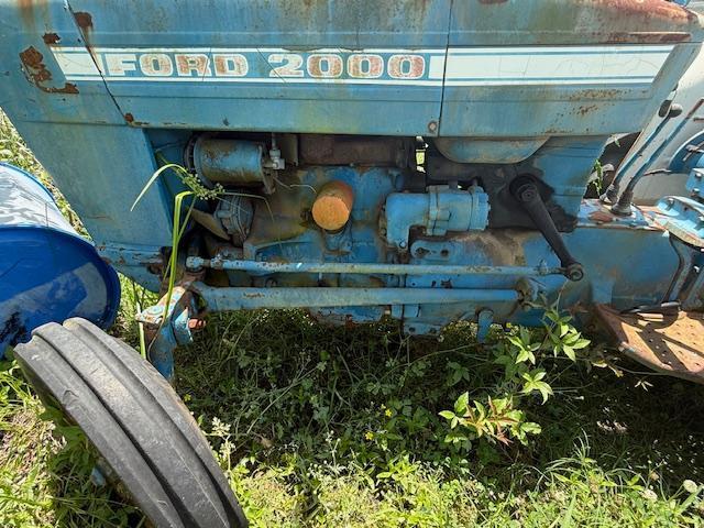 Ford 2000 Tractor