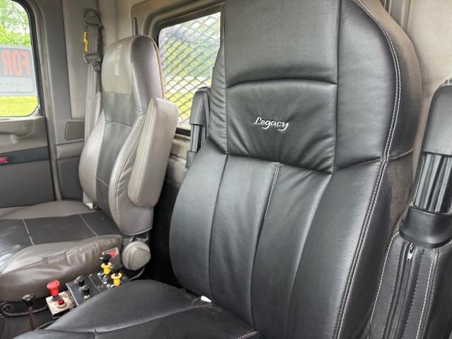 2011 Kenworth T800