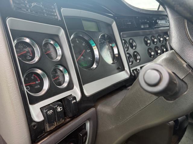 2011 Kenworth T800