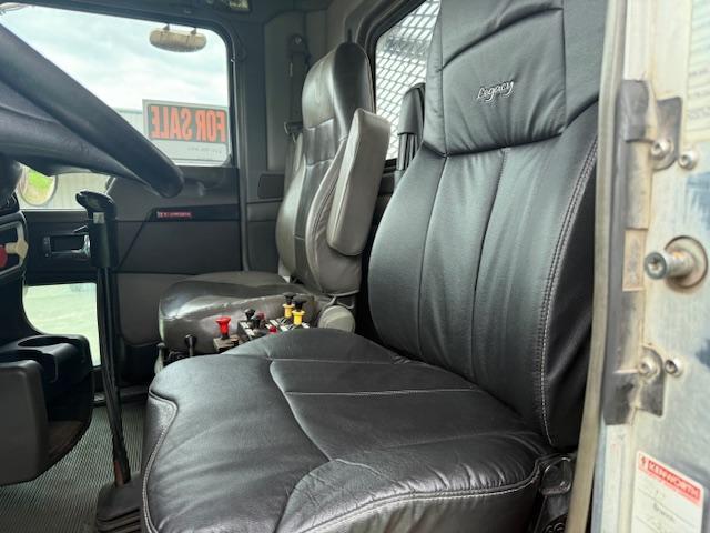2011 Kenworth T800