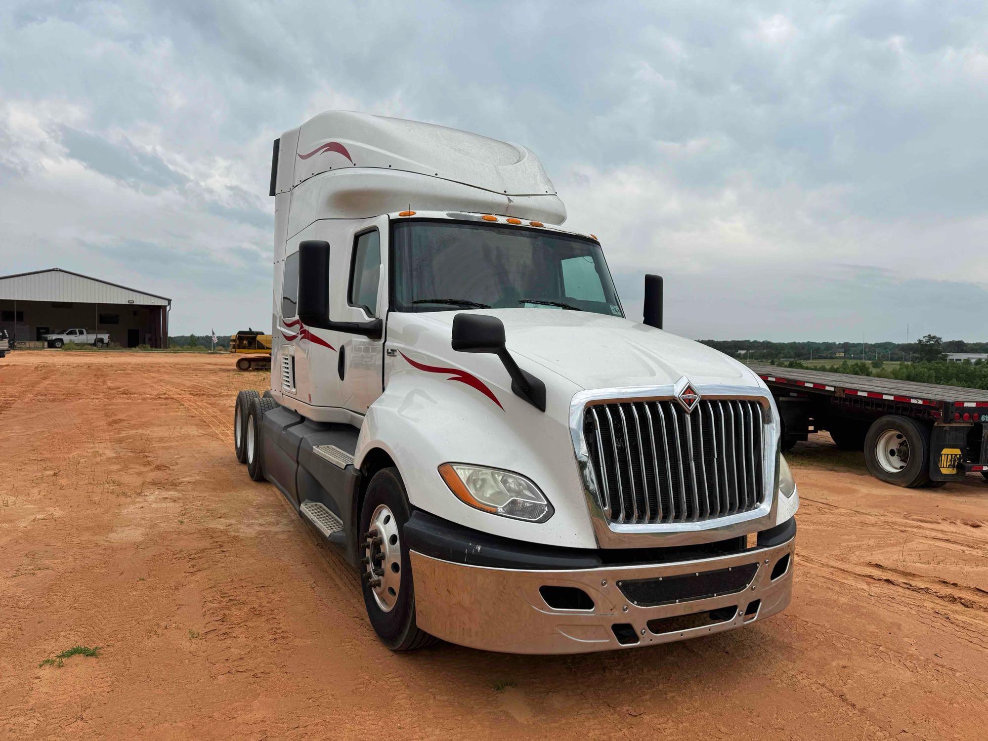 2017 International LT