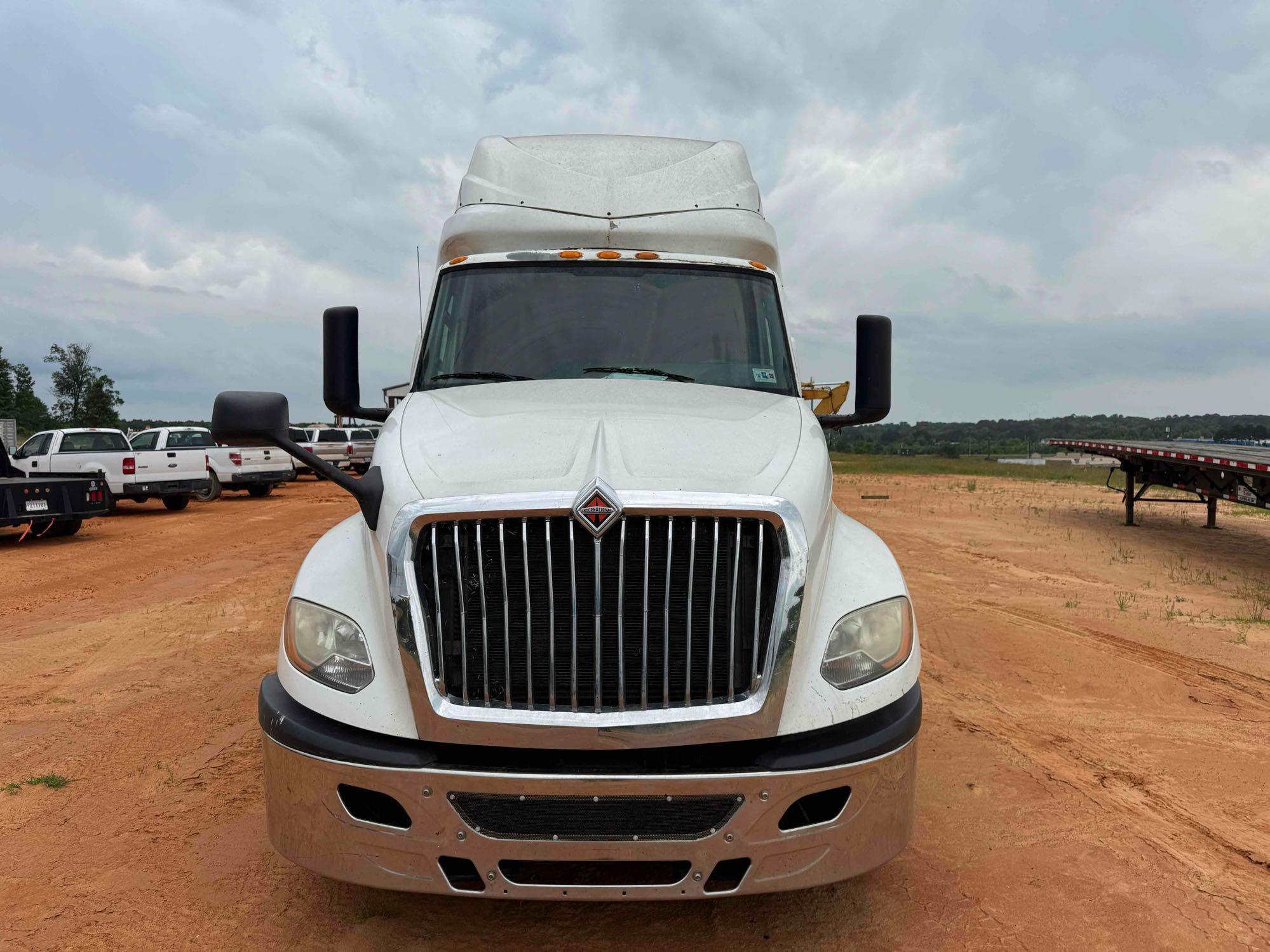 2017 International LT