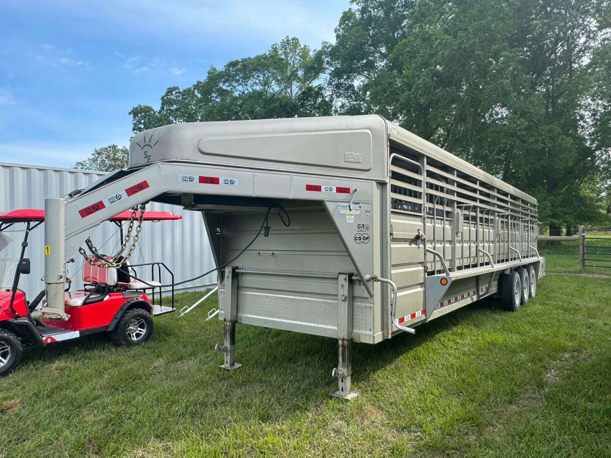 GR Gooseneck Livestock Trailer