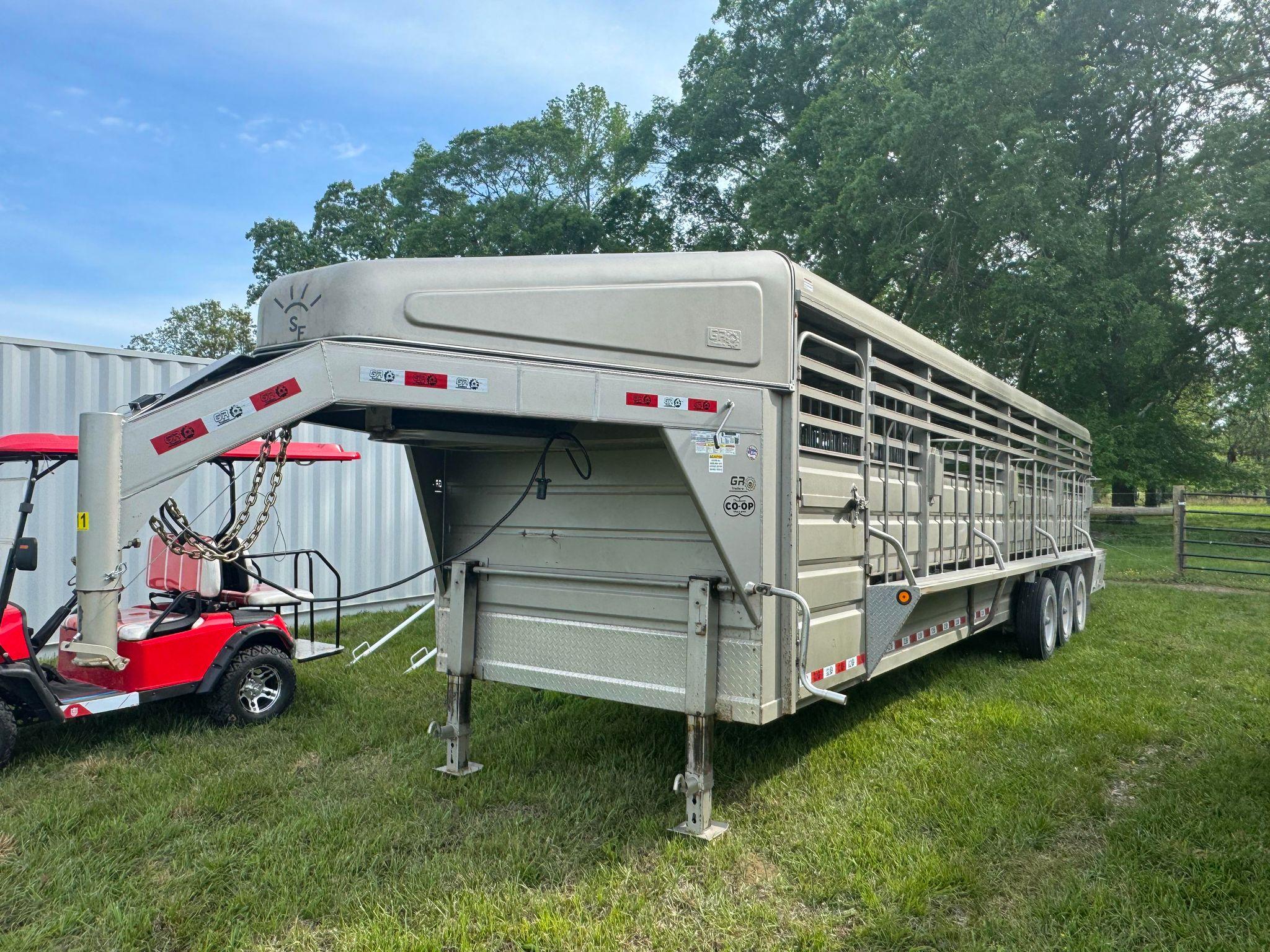 GR Gooseneck Livestock Trailer