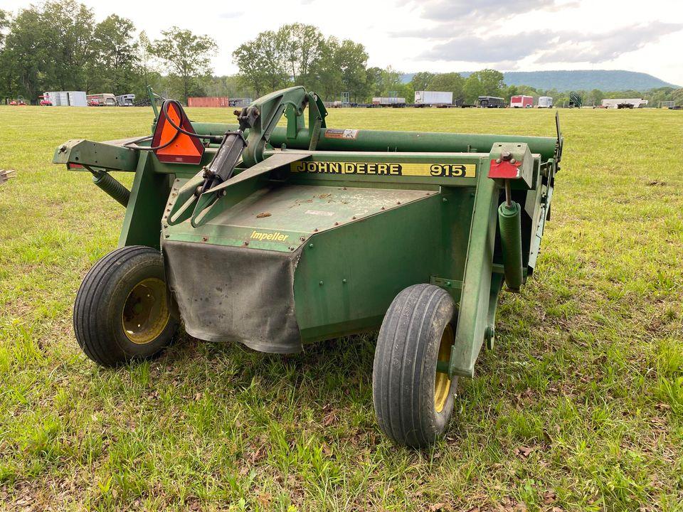 John Deer 915 Tractor Hay mower