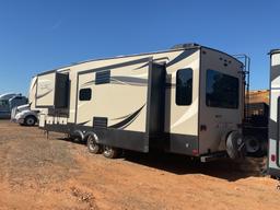 2017 LAREDO 5TH WHEEL CAMPER