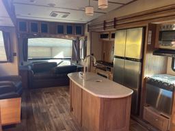 2017 LAREDO 5TH WHEEL CAMPER