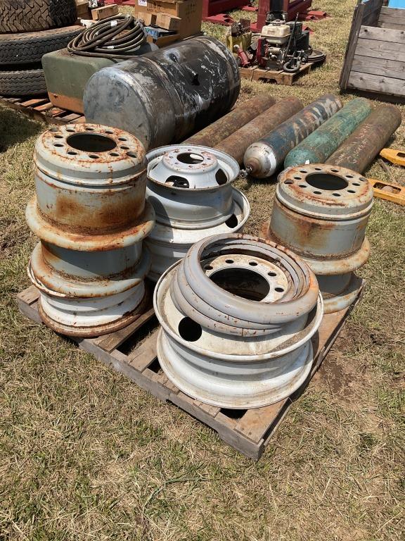 PALLET OF MISC WHEELS