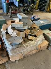 PALLET OF GRINDING DISKS