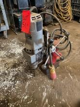 MILWAUKEE MAGNETIC DRILL