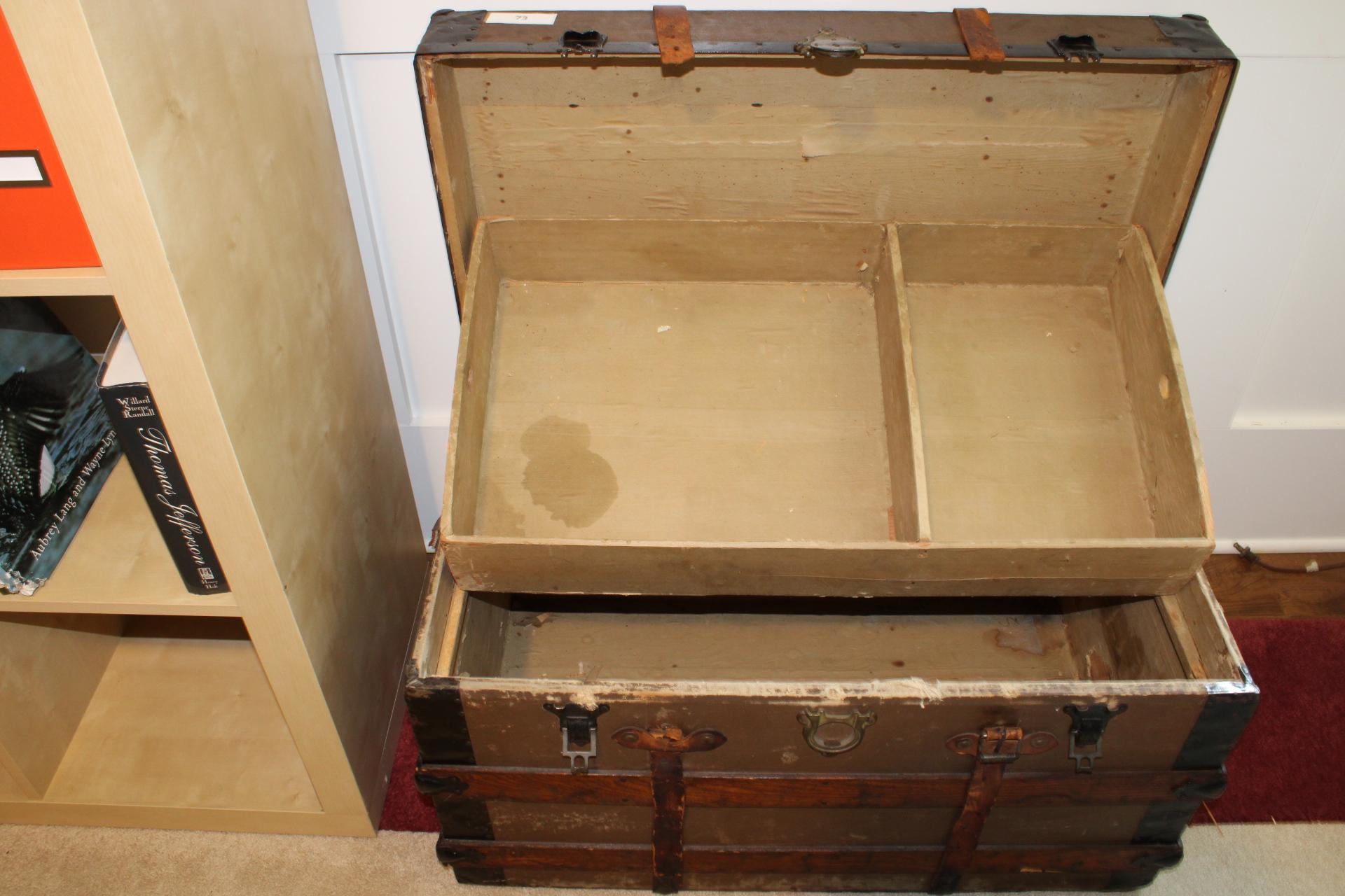 Vintage Yale and Towne Manufacturing Co., Wooden Chest with leather straps. Includes insert organize