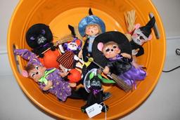 Lot of 8 Annalee Halloween Dolls with bucket