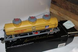 Aristo Craft 1 Guage Triple Dome Tank Car