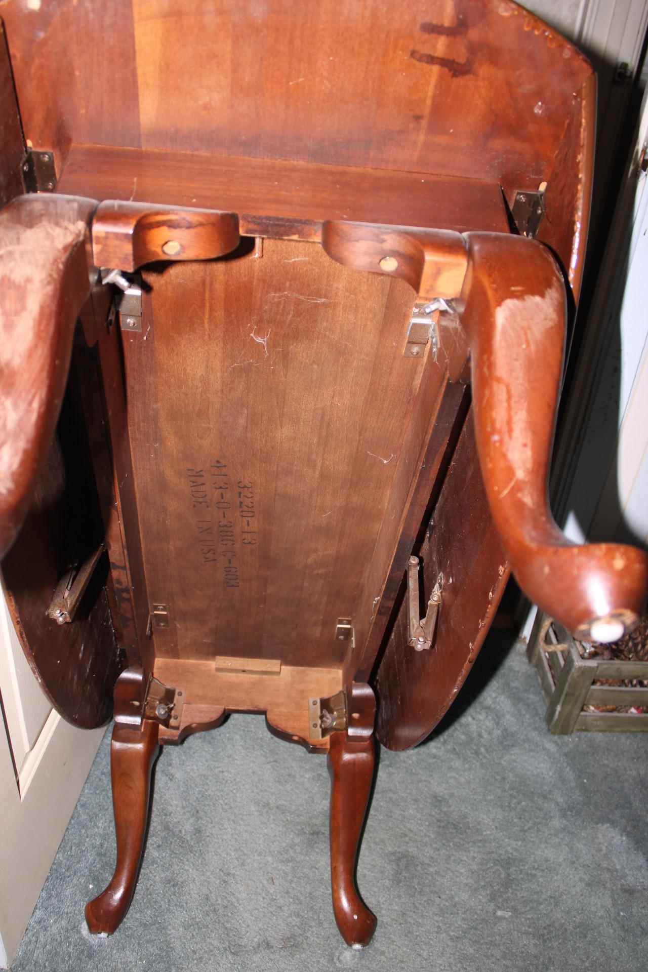 Small drop leaf table