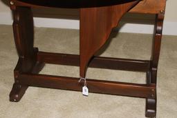 Ethan Allen Small Drop leaf table
