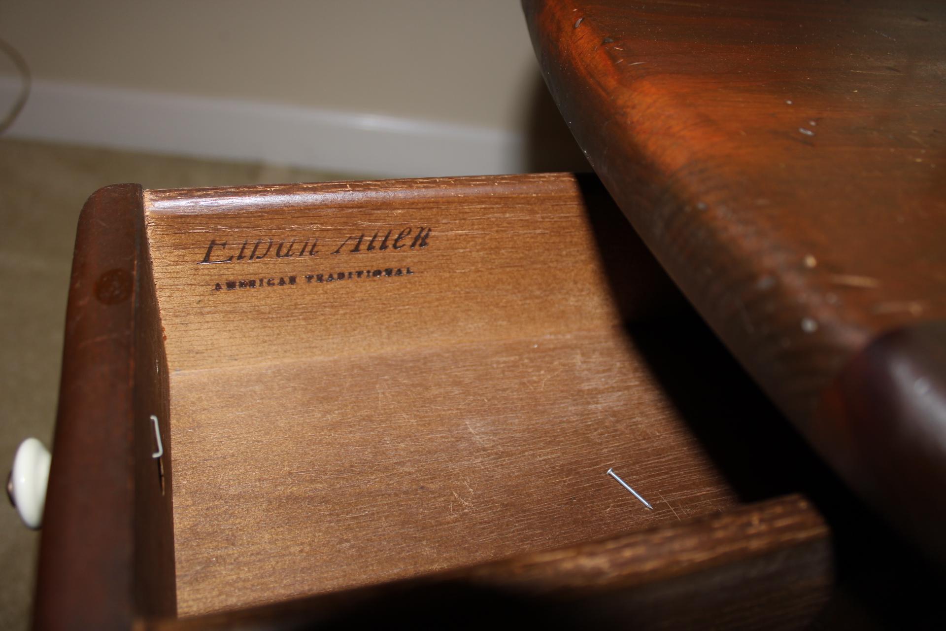 Ethan Allen Small Drop leaf table