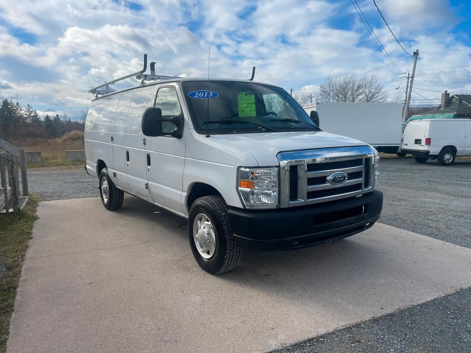 2013 FORD ECONOLINE CARGO VAN