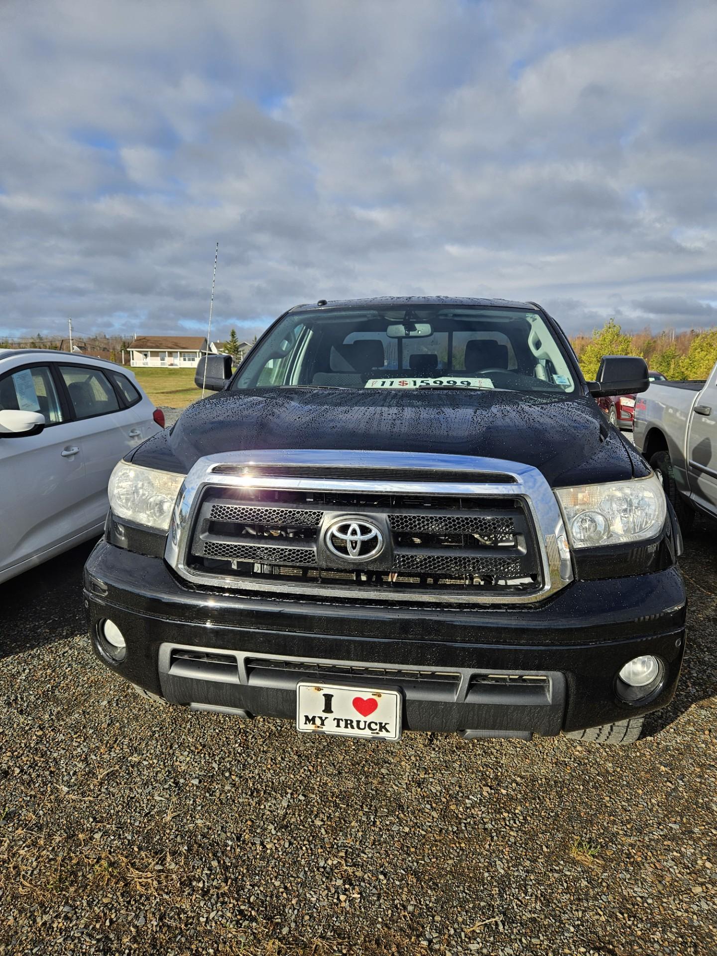 2011 TOYOTA TUNDRA