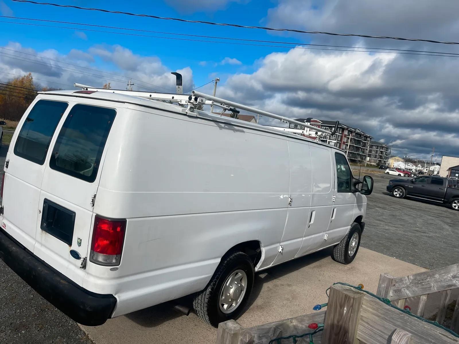 2013 FORD ECONOLINE CARGO VAN