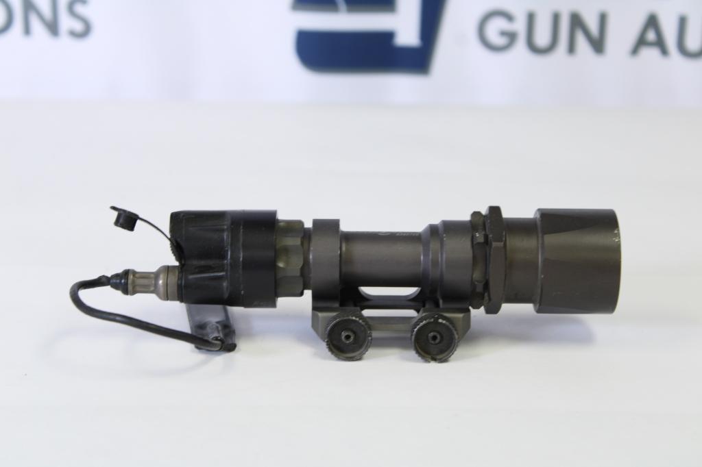 Surefire M961 Weapon Light