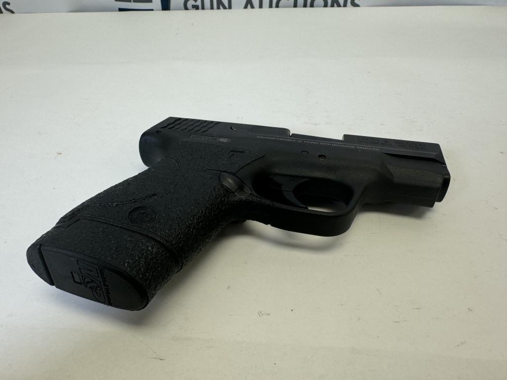 Smith & Wesson M&P 9 Shield 9mm